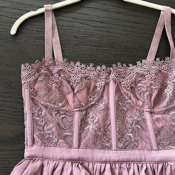 V. Chapman -  Peony Dress in elderberry - Picture 5 of 8